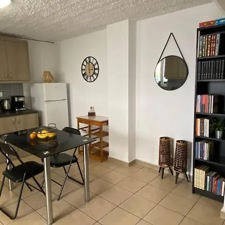 Nikolas Apartment-village. * Chania (Crete)